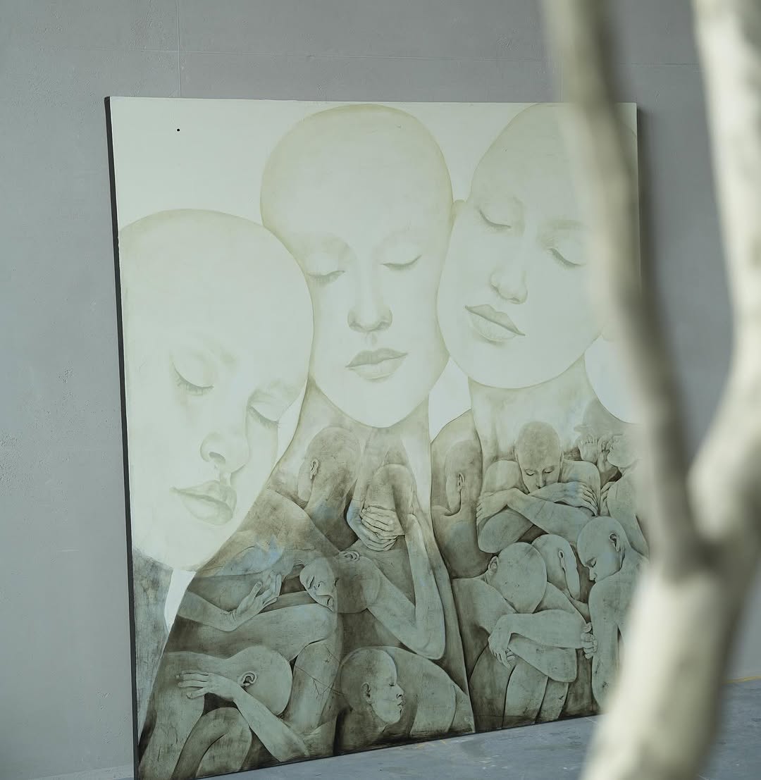 Pale ash by Pon Arsher